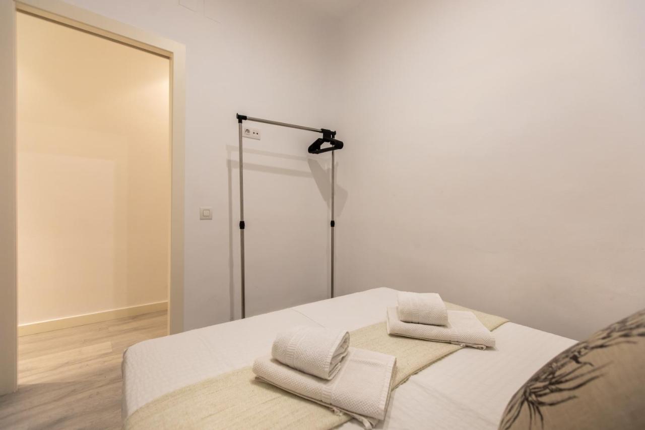 Pere Serafi 2 bedroom apartment Barcelona Eksteriør billede