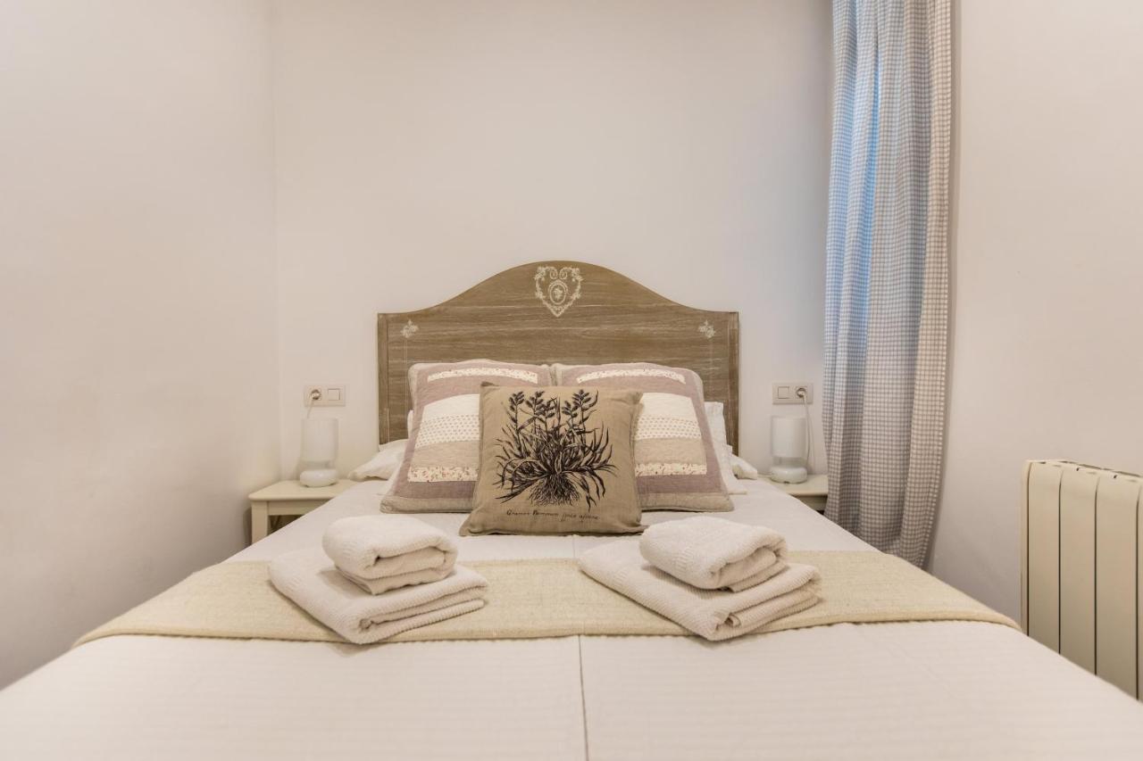 Pere Serafi 2 bedroom apartment Barcelona Eksteriør billede