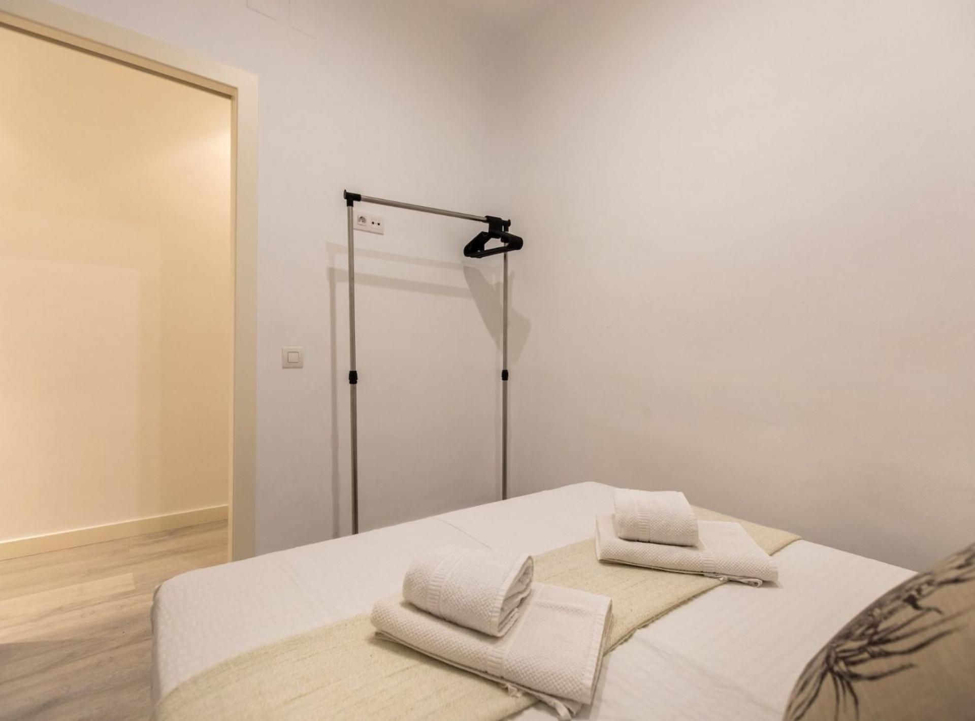 Pere Serafi 2 bedroom apartment Barcelona Eksteriør billede